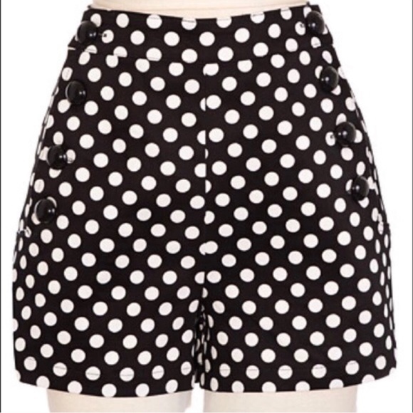 Voodoo Vixen Pants - Voodoo Vixen black & white polka dot shorts small